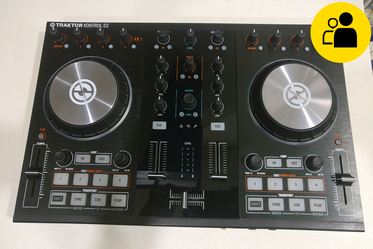 Native Instruments Traktor Kontrol S2 Mk2